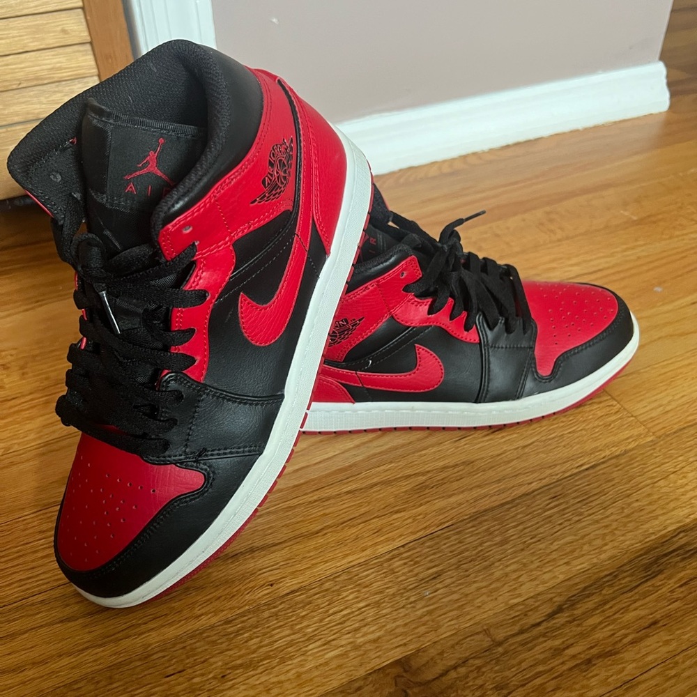 Air Jordan 1 Retro High Sneakers
